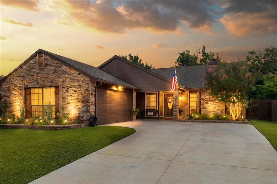 Property photo for 510 Rosewood Lane, Forney, TX