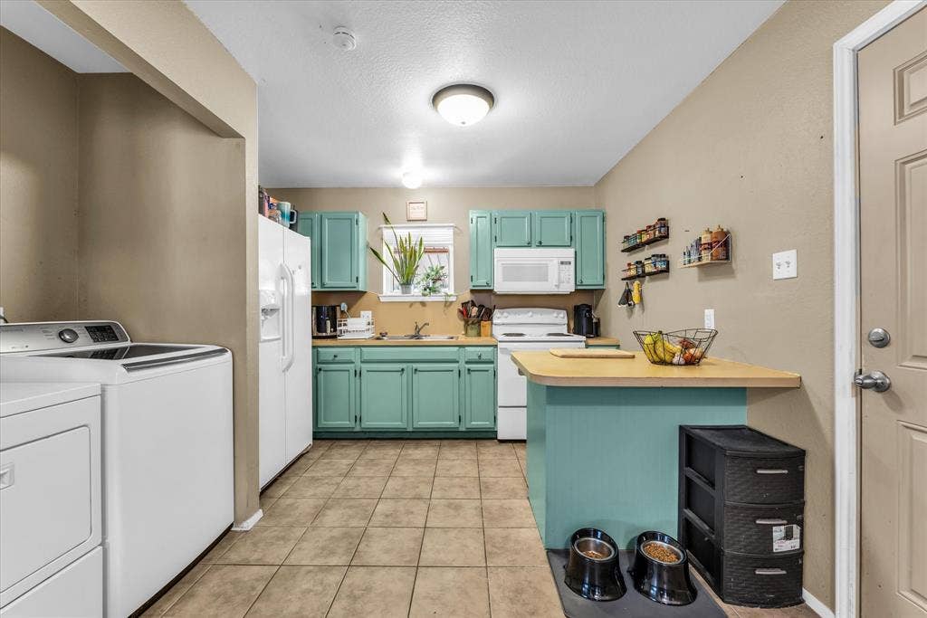1013 S Madison Street, McGregor, TX 76657 1013 S Madison Street, McGregor, TX 76657