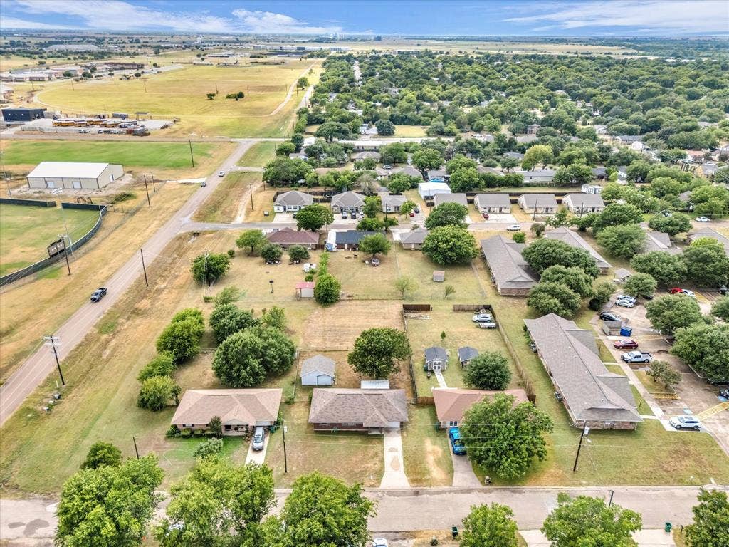 1013 S Madison Street, McGregor, TX 76657 1013 S Madison Street, McGregor, TX 76657