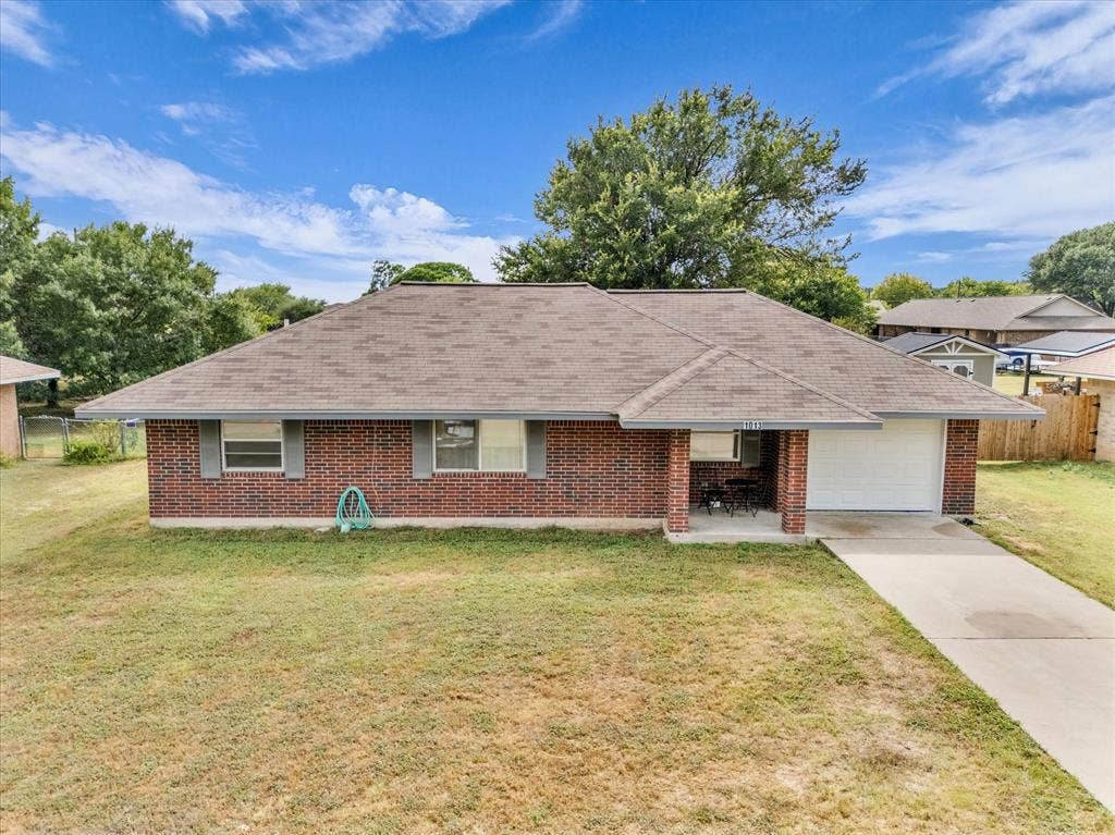 1013 S Madison Street, McGregor, TX 76657 1013 S Madison Street, McGregor, TX 76657