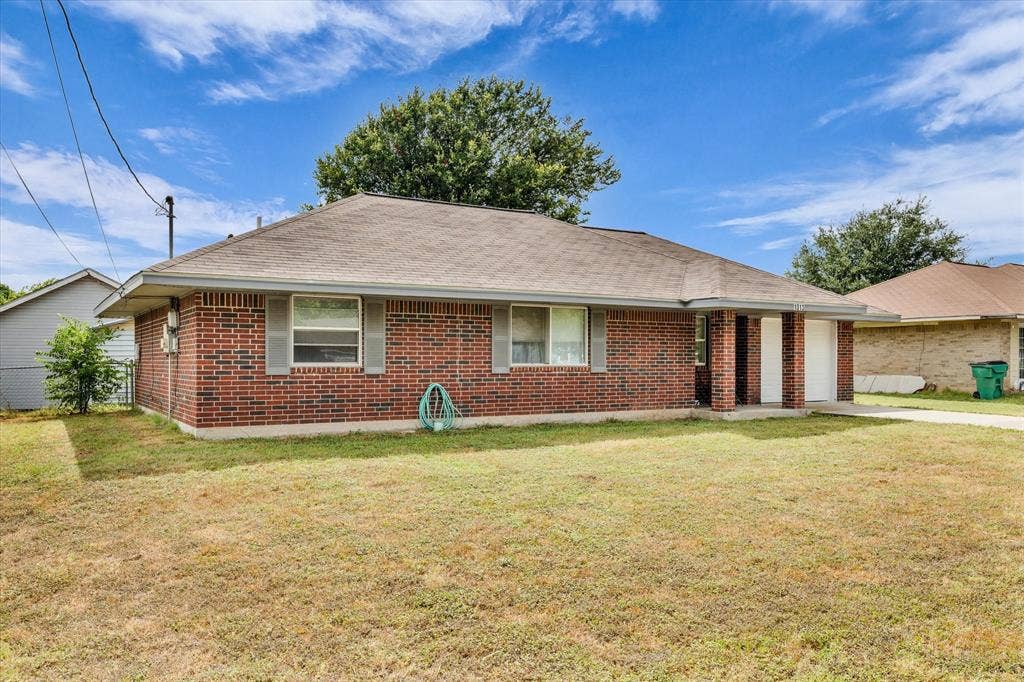 1013 S Madison Street, McGregor, TX 76657 1013 S Madison Street, McGregor, TX 76657