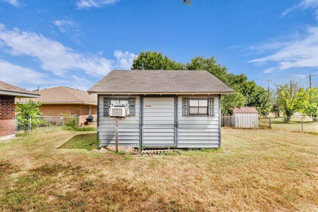 1013 S Madison Street, McGregor, TX 76657 1013 S Madison Street, McGregor, TX 76657