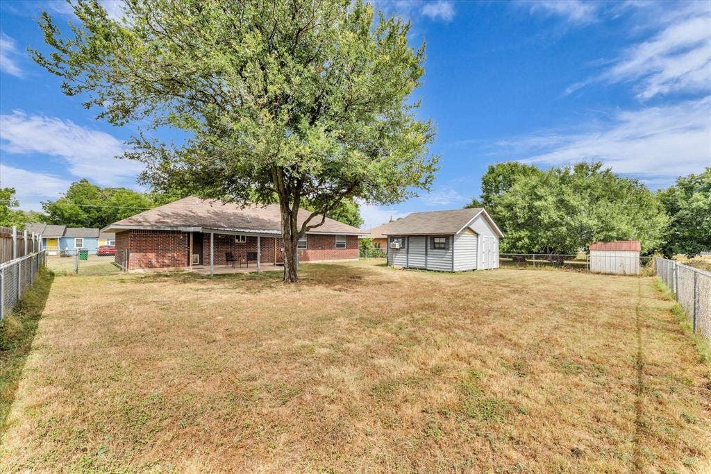1013 S Madison Street, McGregor, TX 76657 1013 S Madison Street, McGregor, TX 76657