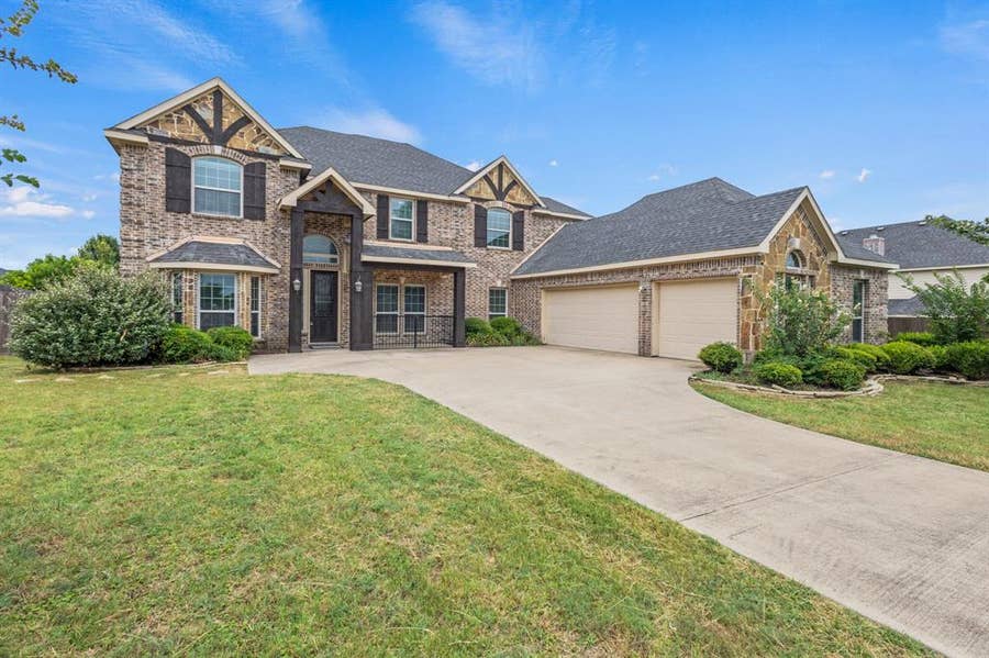 Property photo for 206 White Rock Court, Ovilla, TX