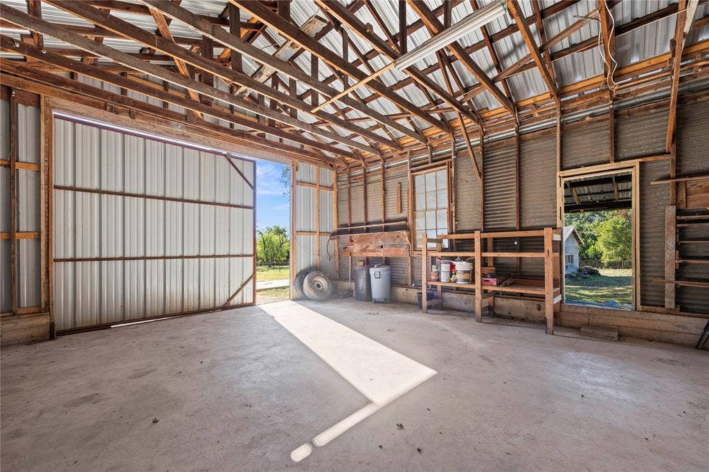 1305 S Old Temple Road, Lorena, TX 76655 1305 S Old Temple Road, Lorena, TX 76655