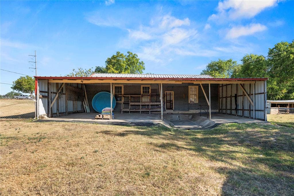 1305 S Old Temple Road, Lorena, TX 76655 1305 S Old Temple Road, Lorena, TX 76655