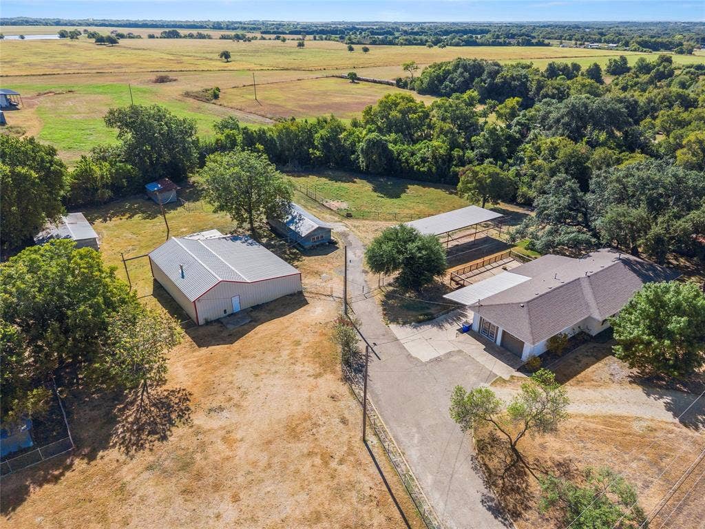 1305 S Old Temple Road, Lorena, TX 76655 1305 S Old Temple Road, Lorena, TX 76655