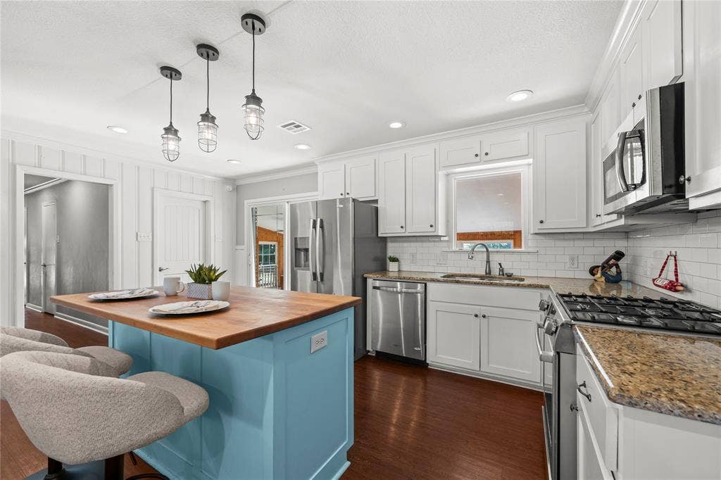 1305 S Old Temple Road, Lorena, TX 76655 1305 S Old Temple Road, Lorena, TX 76655