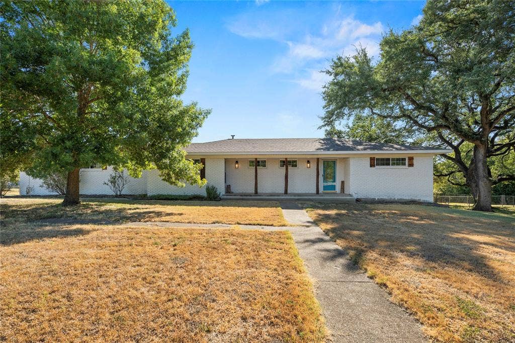 1305 S Old Temple Road, Lorena, TX 76655 1305 S Old Temple Road, Lorena, TX 76655