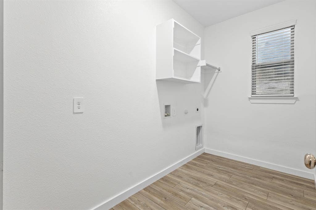 652 Congressional Avenue, Red Oak, TX 75154 652 Congressional Avenue, Red Oak, TX 75154
