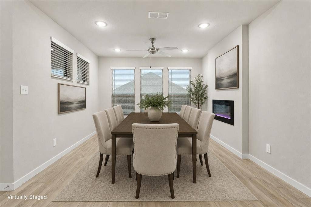 652 Congressional Avenue, Red Oak, TX 75154 652 Congressional Avenue, Red Oak, TX 75154