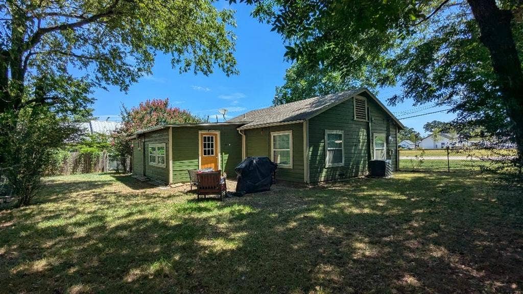 107 Brown Street, Mansfield, TX 76063 107 Brown Street, Mansfield, TX 76063