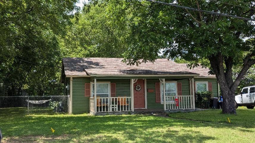 107 Brown Street, Mansfield, TX 76063 107 Brown Street, Mansfield, TX 76063