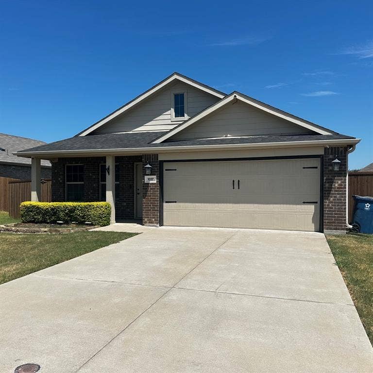 Property photo for 1017 Skyline Drive, Hutchins, TX