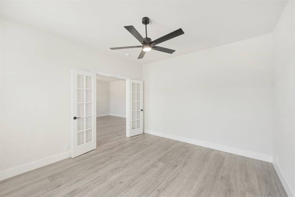 1213 Summer Grove Drive, Midlothian, TX 76065
