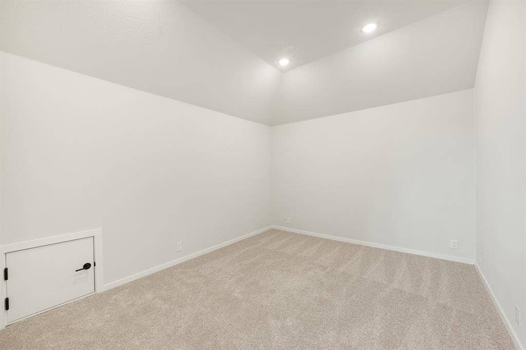 1213 Summer Grove Drive, Midlothian, TX 76065