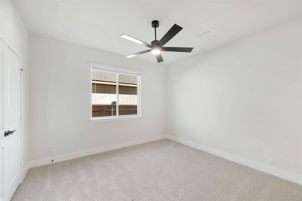 1213 Summer Grove Drive, Midlothian, TX 76065