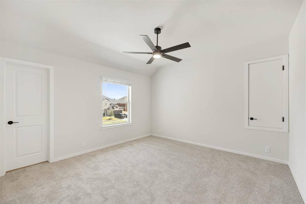 1213 Summer Grove Drive, Midlothian, TX 76065