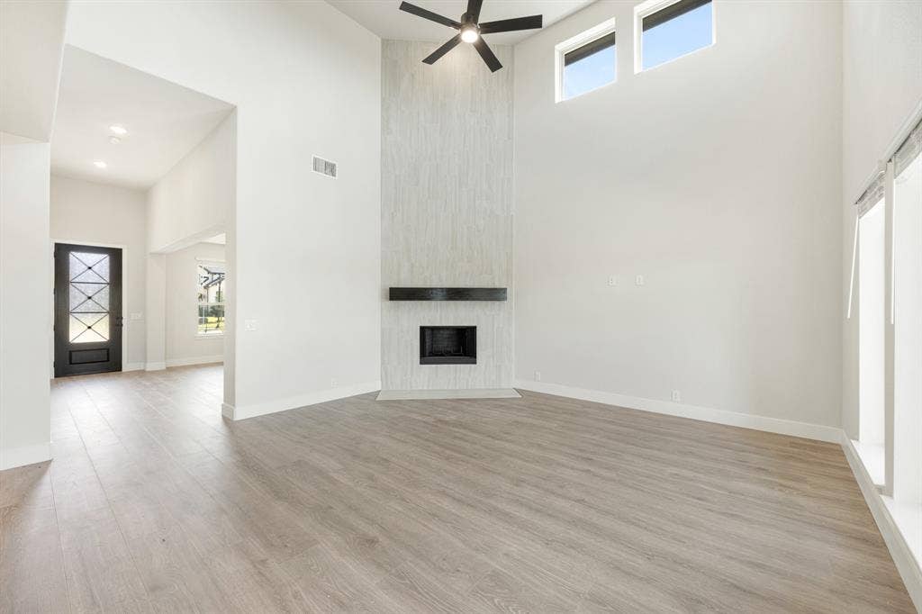 1213 Summer Grove Drive, Midlothian, TX 76065