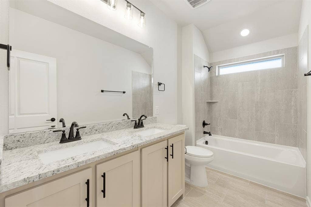 1213 Summer Grove Drive, Midlothian, TX 76065