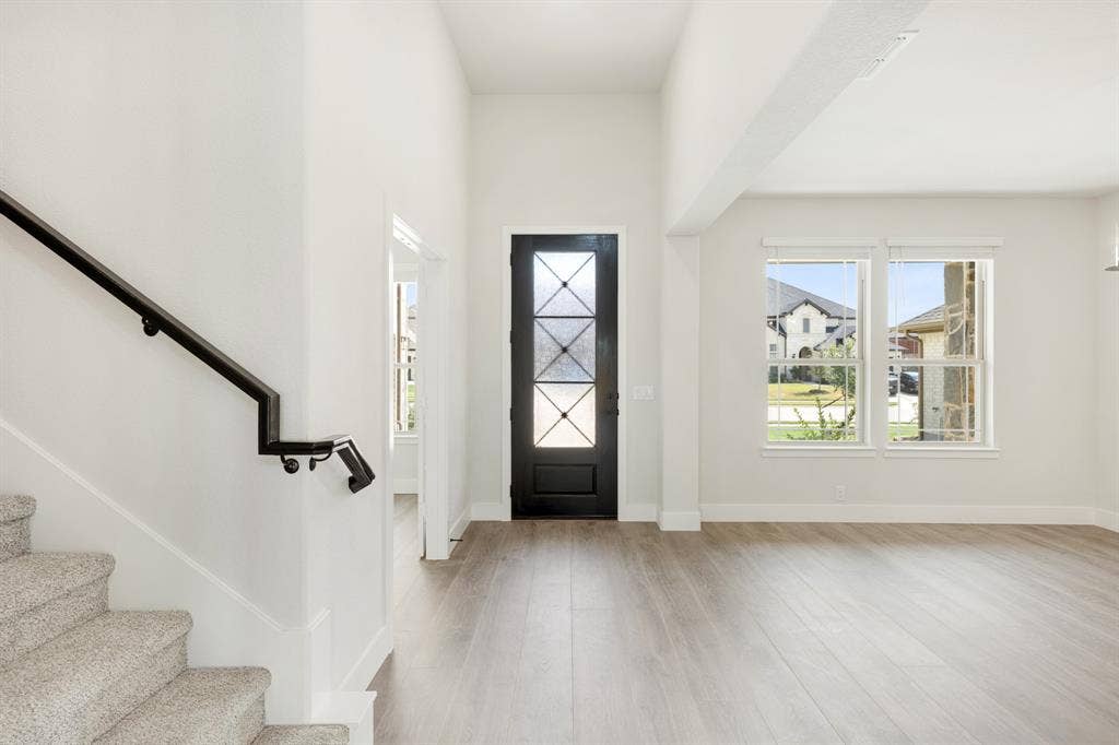 1213 Summer Grove Drive, Midlothian, TX 76065