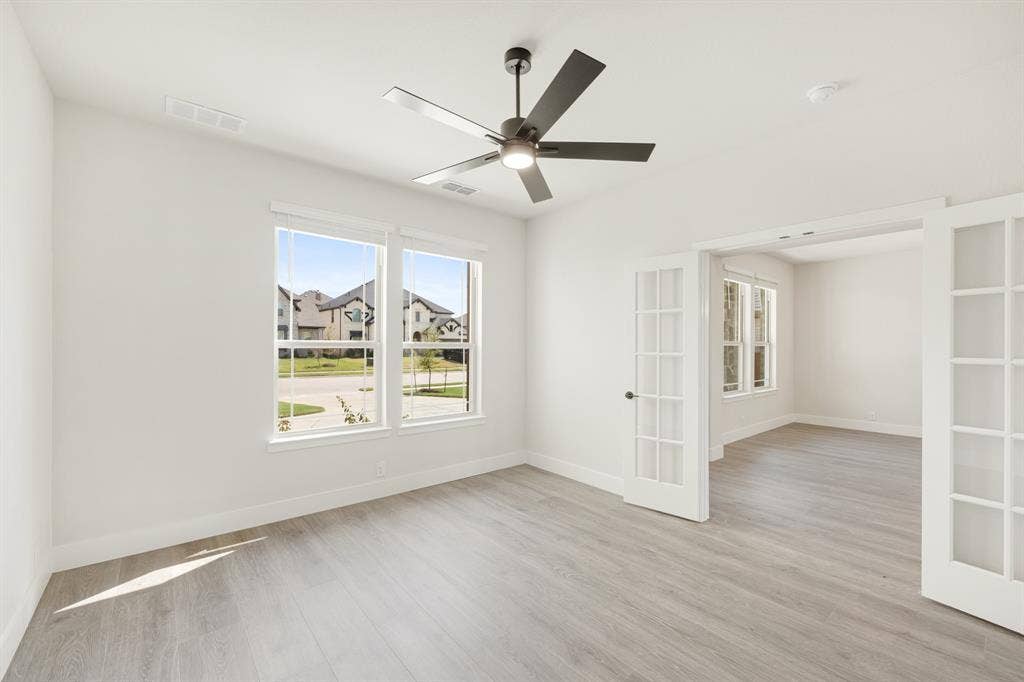 1213 Summer Grove Drive, Midlothian, TX 76065