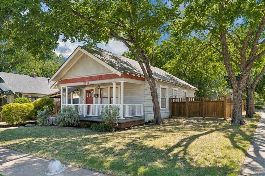 Property photo for 2111 Washington Avenue, Fort Worth, TX