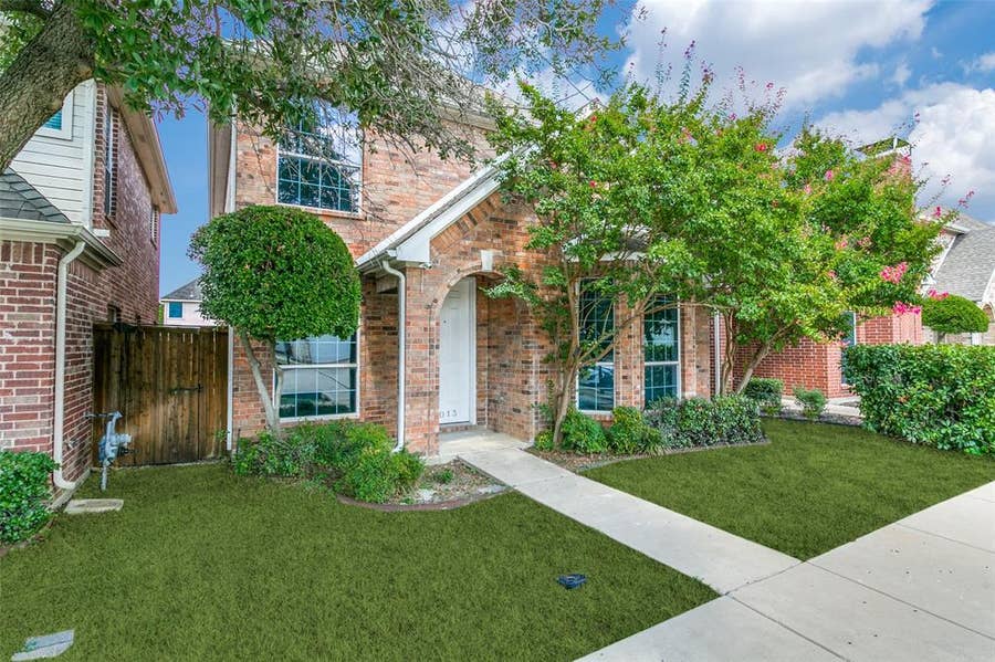 Property photo for 1013 Rodin Lane, Carrollton, TX