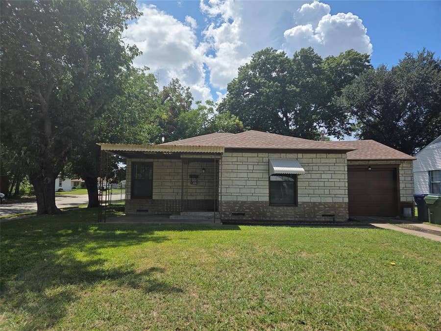 Property photo for 1309 Shady Lane, Garland, TX