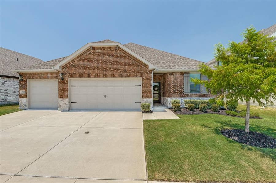 Property photo for 3812 Copperwood Drive, Princeton, TX
