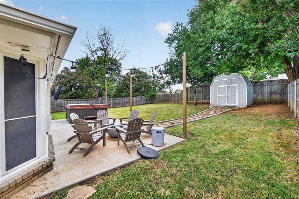 2511 Poppy Lane, Euless, TX 76039 2511 Poppy Lane, Euless, TX 76039