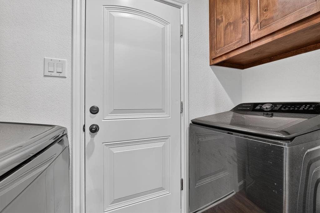 2511 Poppy Lane, Euless, TX 76039 2511 Poppy Lane, Euless, TX 76039