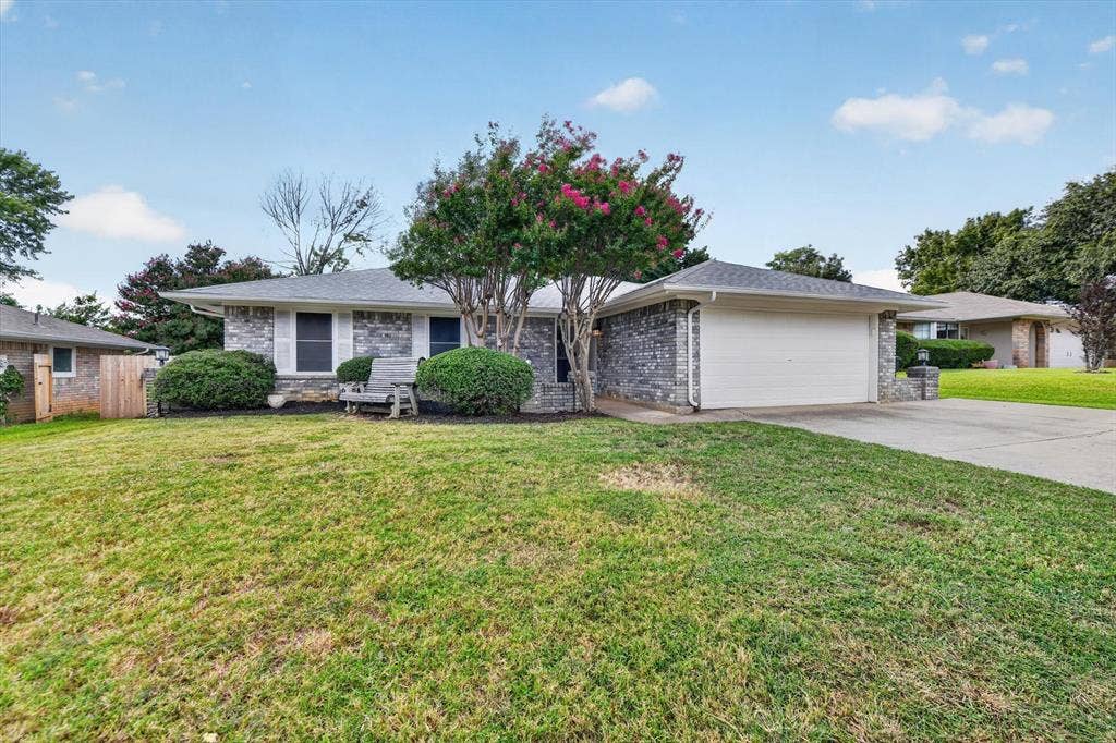 2511 Poppy Lane, Euless, TX 76039 2511 Poppy Lane, Euless, TX 76039
