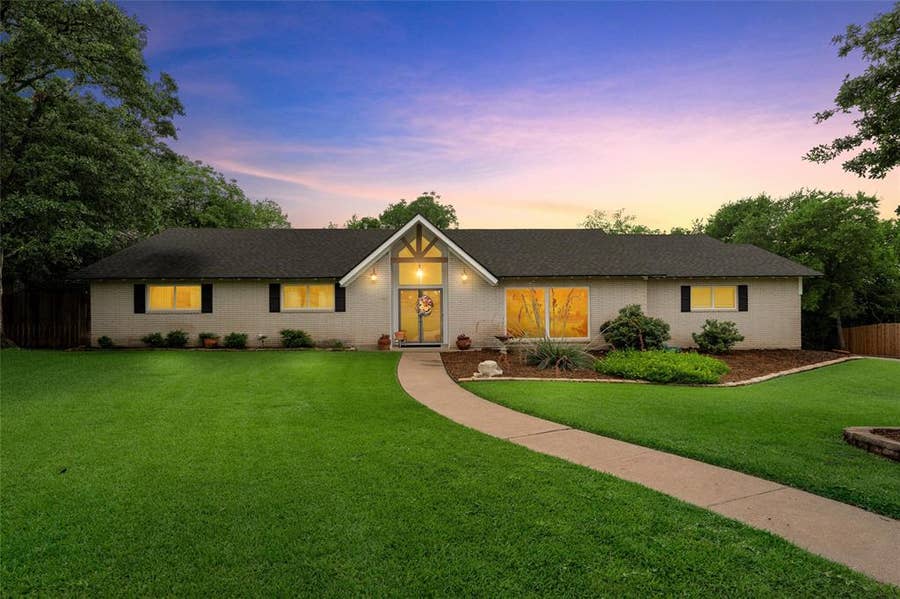 Property photo for 1124 Sierra Drive, Woodway, TX