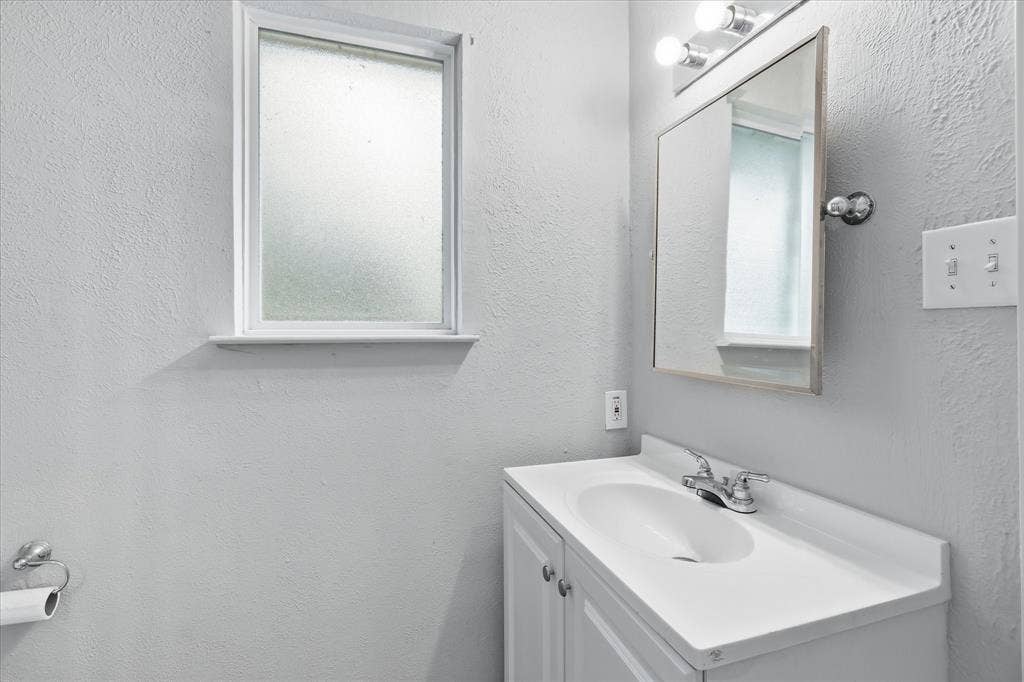 6540 Bernadine Drive, Watauga, TX 76148 6540 Bernadine Drive, Watauga, TX 76148