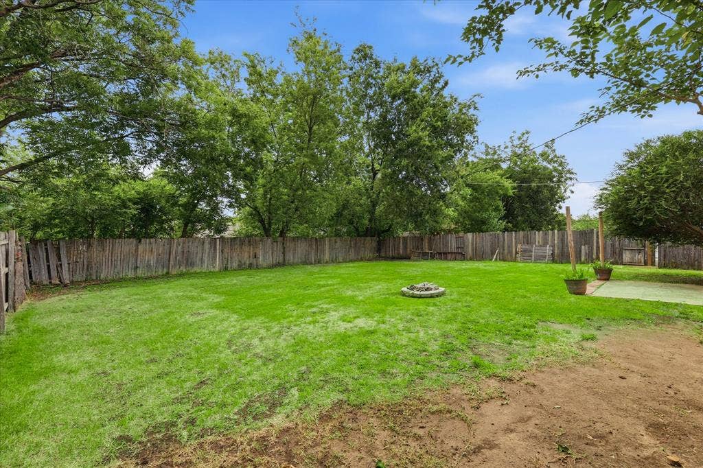 6540 Bernadine Drive, Watauga, TX 76148 6540 Bernadine Drive, Watauga, TX 76148