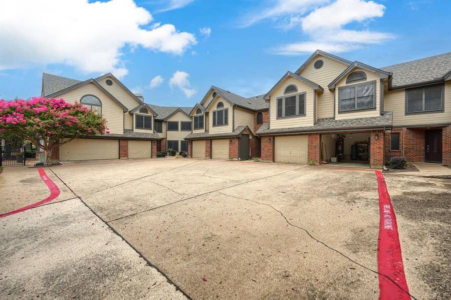 Property photo for 406 Santa Fe Trail, #45, Irving, TX