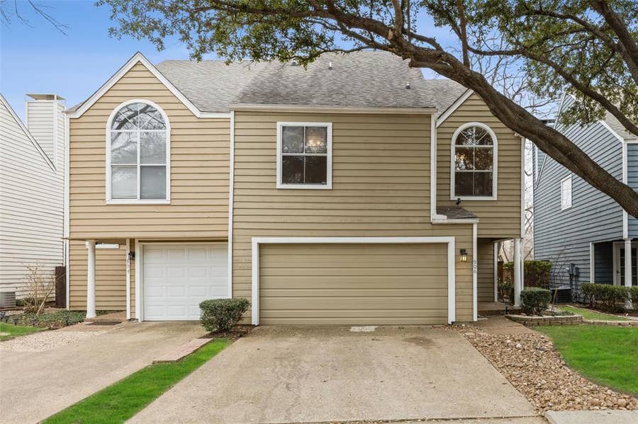 Property photo for 906 Canal Street, Irving, TX