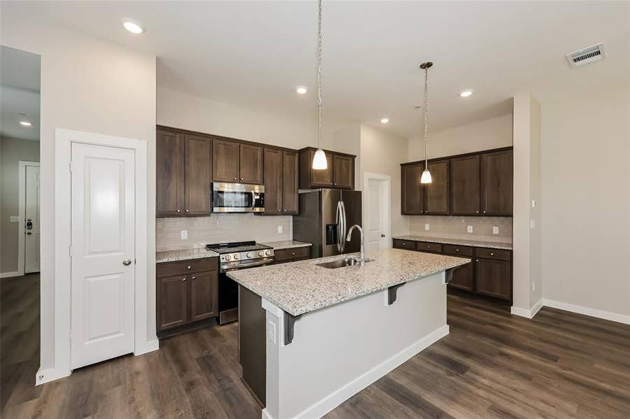 Property photo for 3047 Whitetail Lane, Garland, TX
