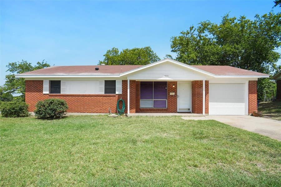 Property photo for 4801 Bellcrest Court, Fort Worth, TX