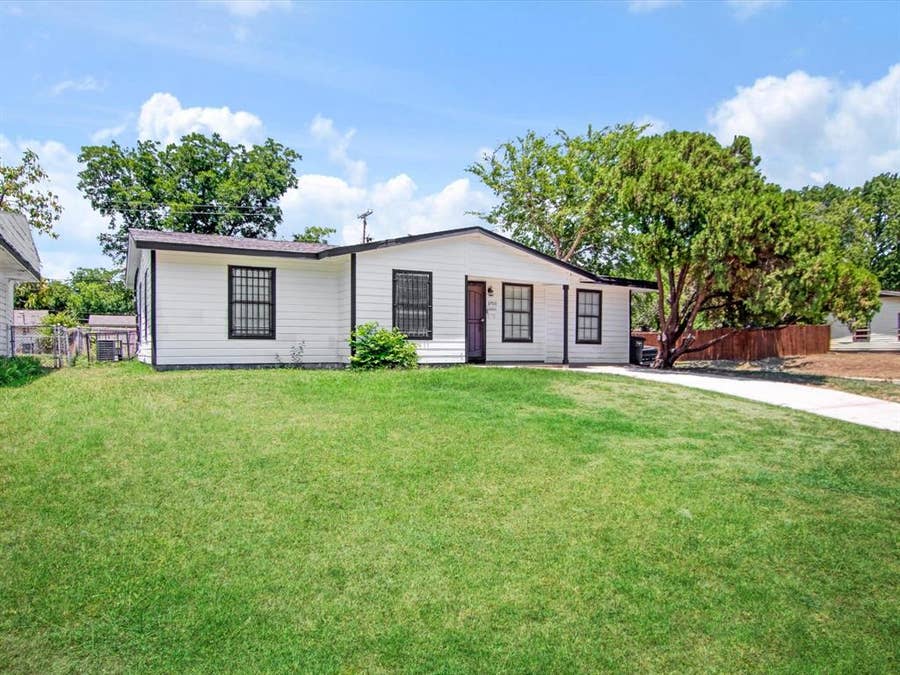 Property photo for 3700 Griggs Avenue, Fort Worth, TX