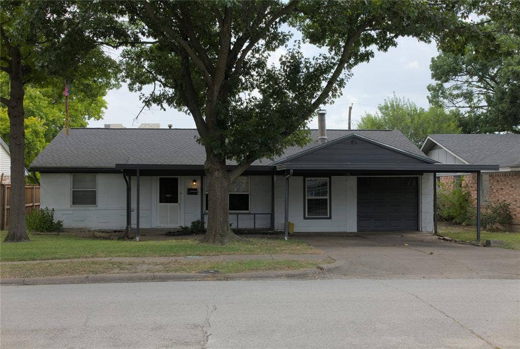 2713 Westview Drive, Mesquite, TX 75150
