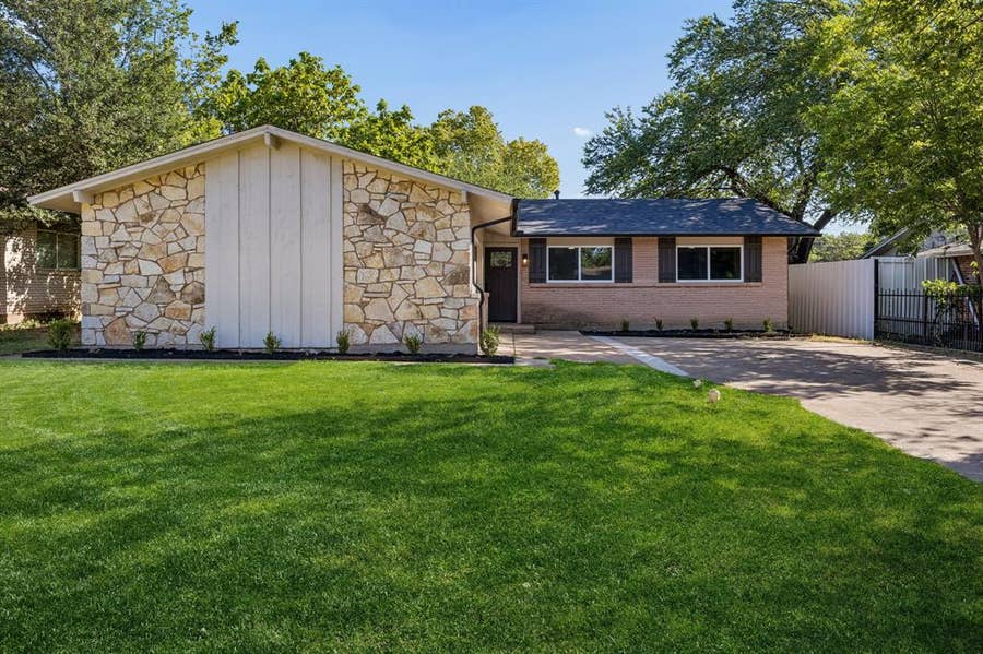 Property photo for 4639 Baystone Drive, Dallas, TX