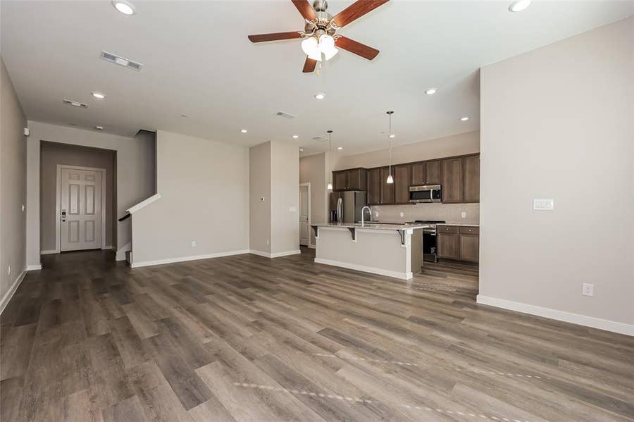 Property photo for 3043 Songbird Lane, Garland, TX