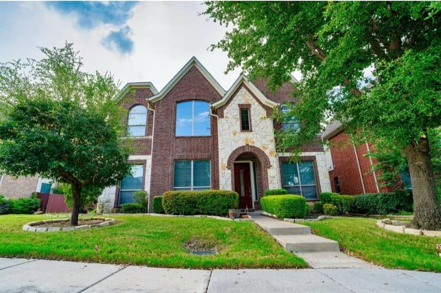 Property photo for 2439 Newcastle Bend, Irving, TX