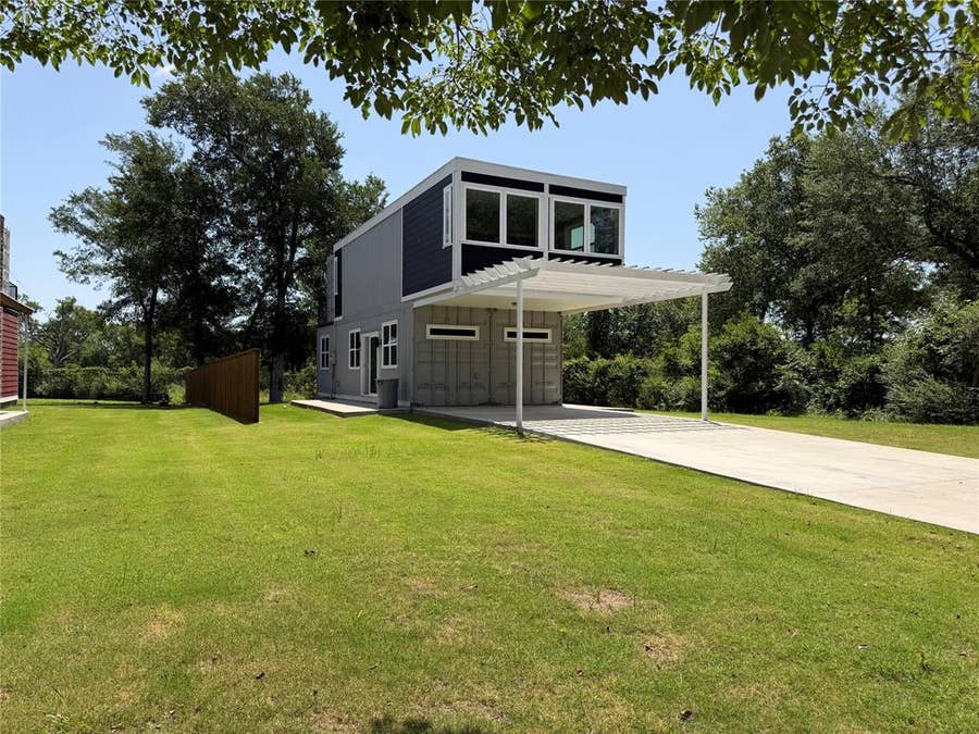 Property photo for 1232 Kennie Drive, Commerce, TX
