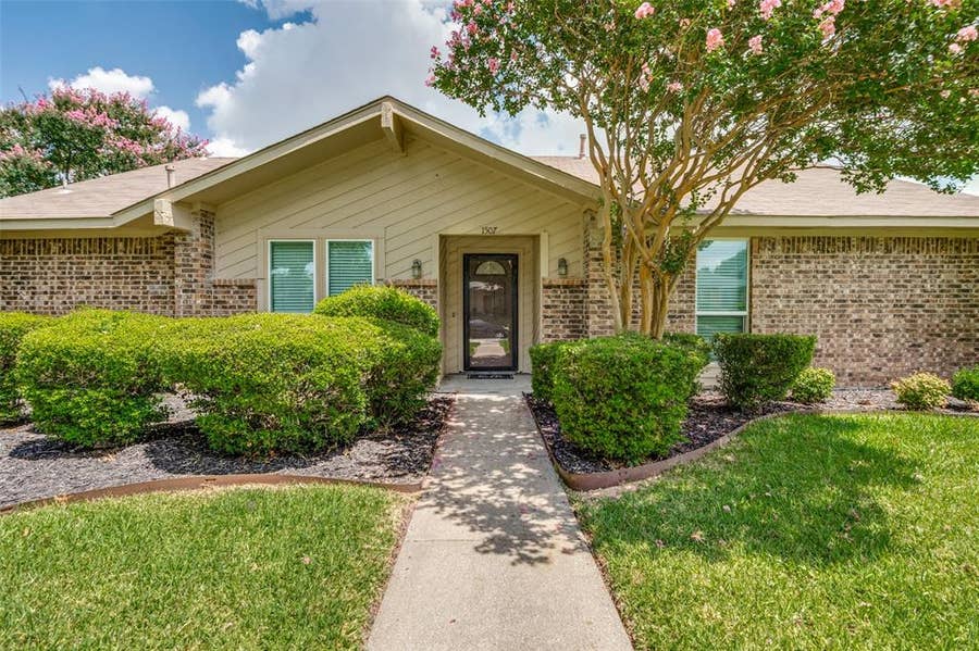 Property photo for 1507 Barclay Drive, Richardson, TX