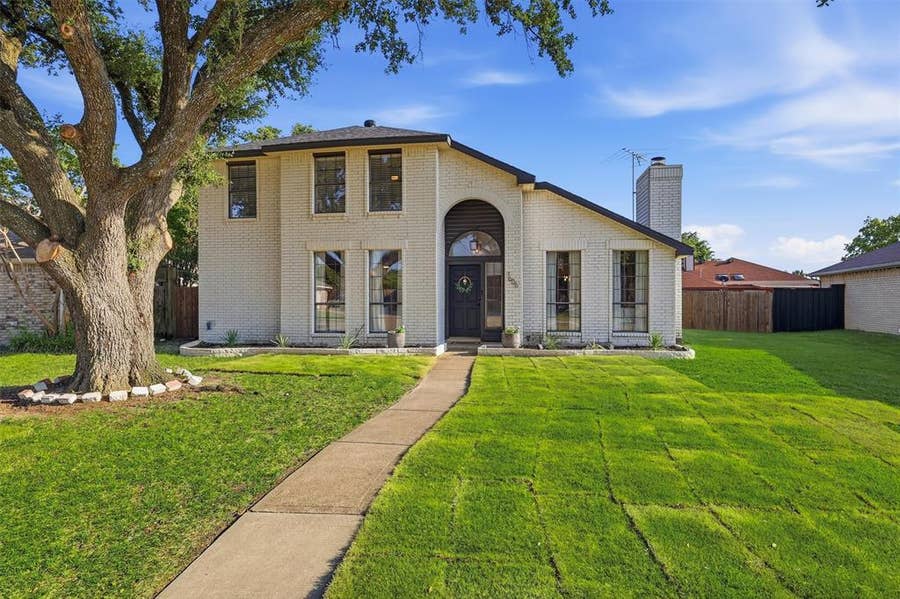 Property photo for 7606 Beverly Drive, Rowlett, TX