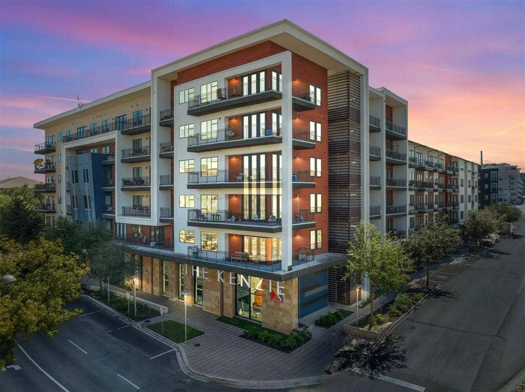 3201 Esperanza Crossing, #308, Austin, TX 78758 Up to 6 Weeks FREE! *on select units