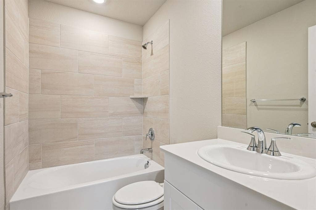 Photo is not of the actual home, but is an inspirational photo of builder’s model home and may depict options, furnishings, and/or decorator features that are not included.
